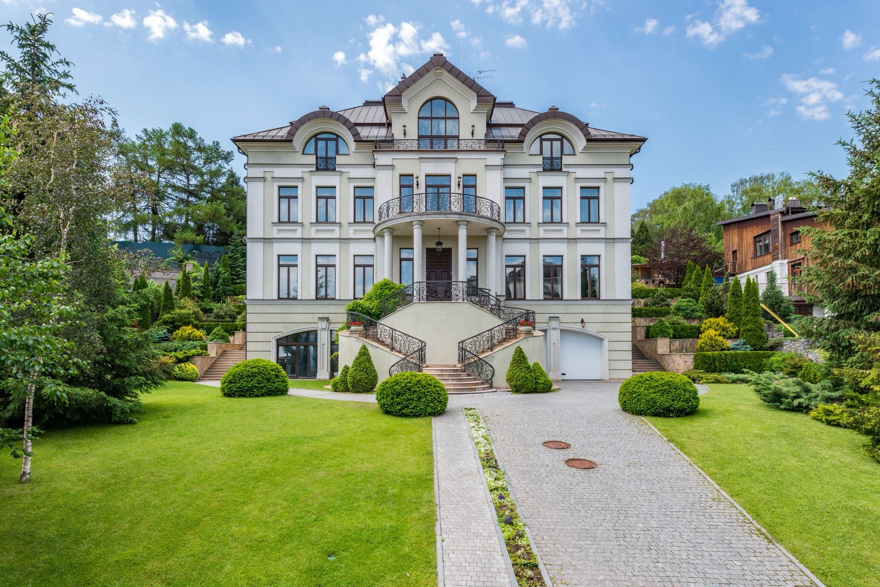 Demeure de prestige et ses jardins
